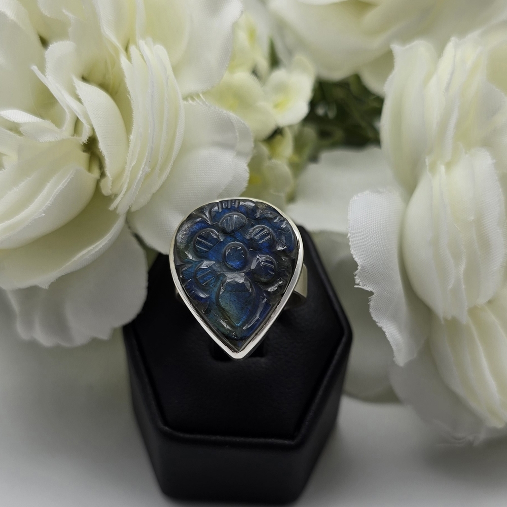 🥰 CARVED FLOWER RING - Picture 7 of 7